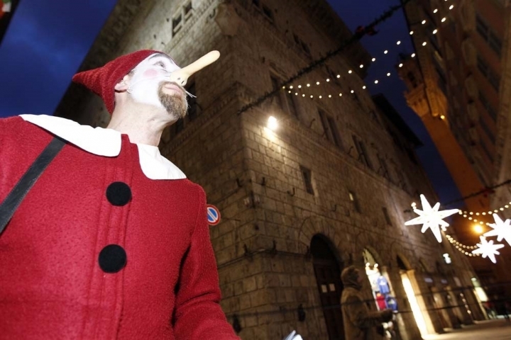 Il palazzo di Babbo Natale a Siena 2017 Foto